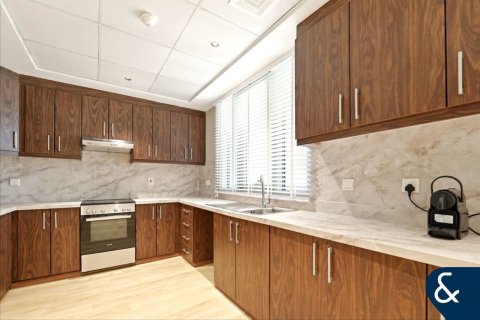 Apartment in Business Bay, Dubai 1 bedroom, 126 sq.m. № 98747 - photo 2