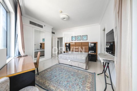 Apartment in Capital Bay, Business Bay, Dubai 2 bedrooms, 126.44 sq.m. № 128861 - photo 9