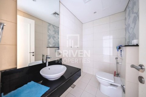 Apartment in Capital Bay, Business Bay, Dubai 2 bedrooms, 126.44 sq.m. № 128861 - photo 10