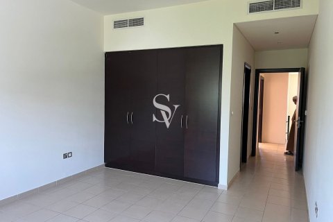 Townhouse in District 12, Jumeirah Village Circle, Dubai 3 bedrooms, 317 sq.m. № 115598 - photo 2