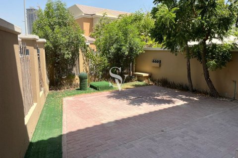 Townhouse in District 12, Jumeirah Village Circle, Dubai 3 bedrooms, 317 sq.m. № 115598 - photo 7