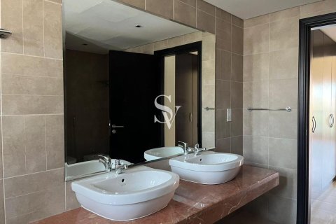Townhouse in District 12, Jumeirah Village Circle, Dubai 3 bedrooms, 317 sq.m. № 115598 - photo 13