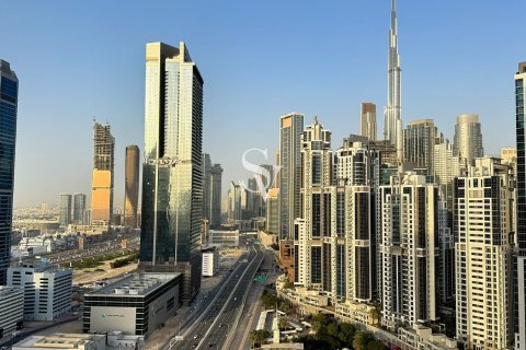 Apartment in Executive Towers, Business Bay, Dubai 2 bedrooms, 147 sq.m. № 115599 - photo 13