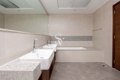Apartment in Bur Dubai, Dubai 2 bedrooms, 150 sq.m. № 115597 - photo 12
