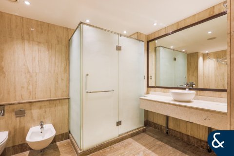 Apartment in Jumeirah Lake Towers, Dubai 5 bedrooms, 573 sq.m. № 98409 - photo 26