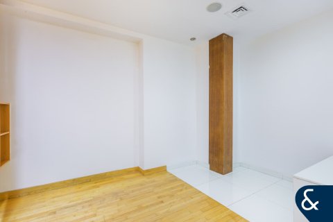 Apartment in Jumeirah Lake Towers, Dubai 5 bedrooms, 573 sq.m. № 98409 - photo 25