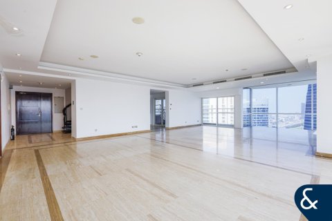 Apartment in Jumeirah Lake Towers, Dubai 5 bedrooms, 573 sq.m. № 98409 - photo 2