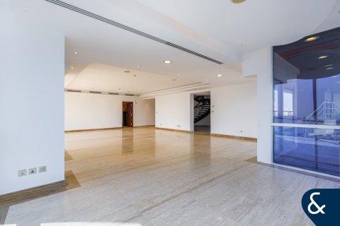 Apartment in Jumeirah Lake Towers, Dubai 5 bedrooms, 573 sq.m. № 98409 - photo 3