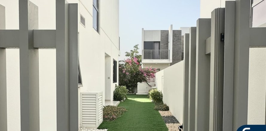 Таунхаус в DAMAC Hills (Akoya by DAMAC), Дубай, 3 спальни, 175м², № 98400