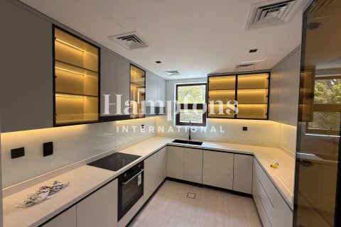 Villa in Bella Casa, Serena, Dubai 4 bedrooms, 301.65604100 sq.m. № 67676 - photo 10