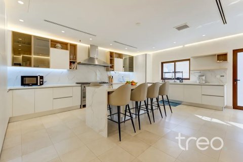 Villa en The Villa, Dubai, 5 dormitorios, 780.39 m², № 119285 - foto 7