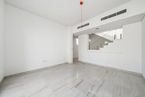 Townhouse in Dubai Sports City, Dubai 4 bedrooms, 262.97 sq.m. № 142279 - photo 5