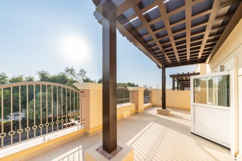 Townhouse in Dubai Sports City, Dubai 4 bedrooms, 262.97 sq.m. № 142279 - photo 21