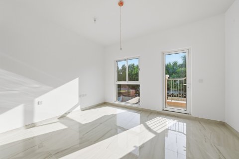 Townhouse in Dubai Sports City, Dubai 4 bedrooms, 262.97 sq.m. № 142279 - photo 12