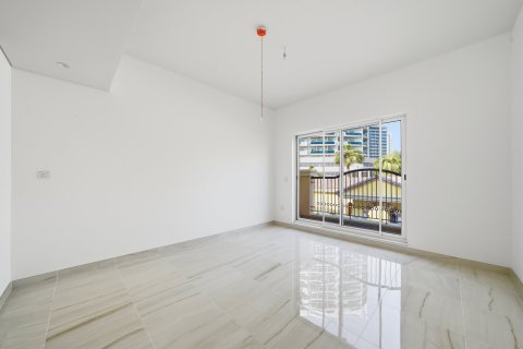 Townhouse in Dubai Sports City, Dubai 4 bedrooms, 262.97 sq.m. № 142279 - photo 9