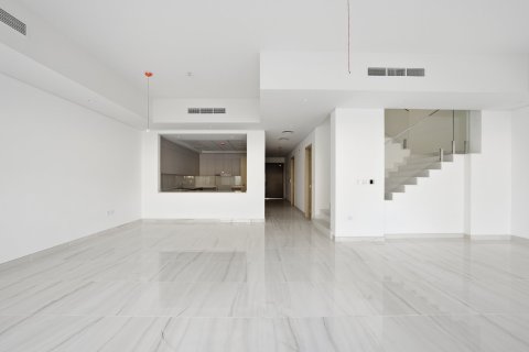 Townhouse in Dubai Sports City, Dubai 4 bedrooms, 262.97 sq.m. № 142279 - photo 3