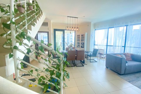 Appartement à Dubai, 2 chambres, 160.1 m², № 37341 - photo 8