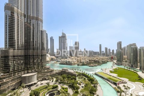 Apartment in Downtown Dubai (Downtown Burj Dubai), Dubai 3 bedrooms, 165 sq.m. № 66622 - photo 2