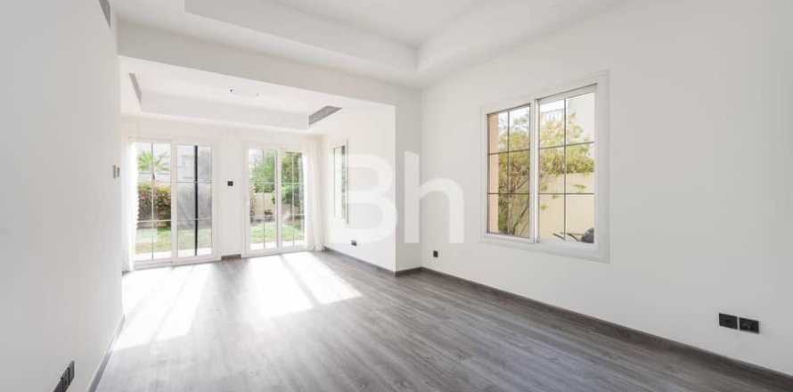 Villa en The Springs, Dubai, 3 dormitorios, 367 m², № 57344