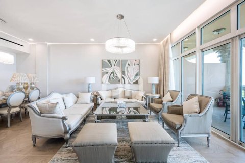 Apartment in Palm Jumeirah, Dubai 3 bedrooms, 236 sq.m. № 56922 - photo 21