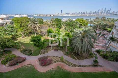 Apartment in Palm Jumeirah, Dubai 3 bedrooms, 236 sq.m. № 56922 - photo 5
