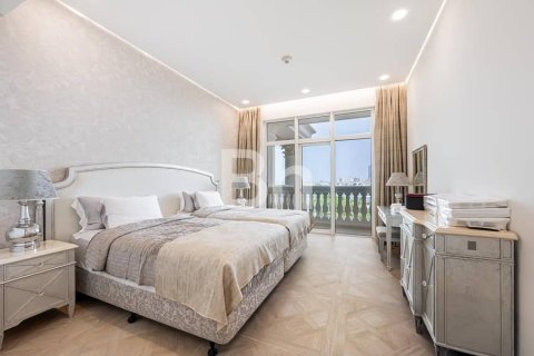 Apartment in Palm Jumeirah, Dubai 3 bedrooms, 236 sq.m. № 56922 - photo 17