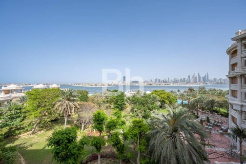 Apartment in Palm Jumeirah, Dubai 3 bedrooms, 236 sq.m. № 56922 - photo 4