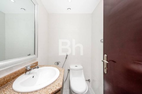 Apartment in Jumeirah Lake Towers, Dubai 3 bedrooms, 181 sq.m. № 56921 - photo 10