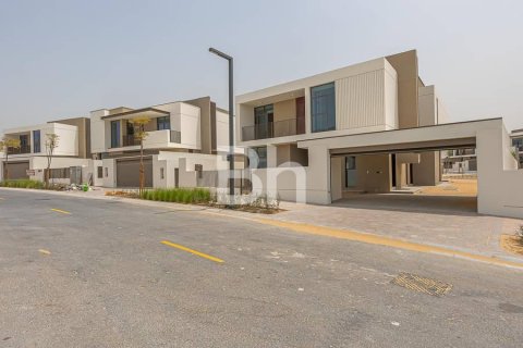 Villa en Al Furjan, Dubai, 5 dormitorios, 474 m², № 56917 - foto 2