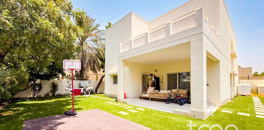 Villa à Meadows, Dubai, 4 chambres, 380.81 m², № 120222