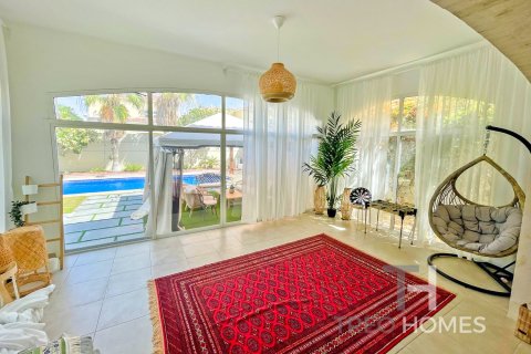 Villa à Legacy, Jumeirah Park, Dubai, 4 chambres, 402.73 m², № 120217 - photo 7