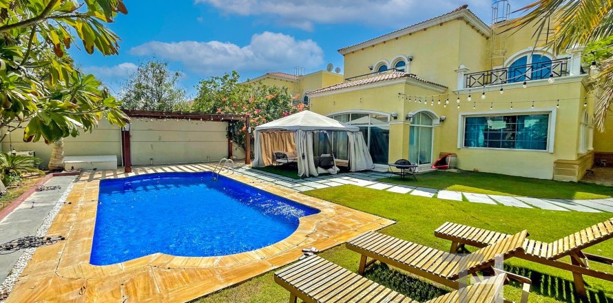 Villa à Legacy, Jumeirah Park, Dubai, 4 chambres, 402.73 m², № 120217