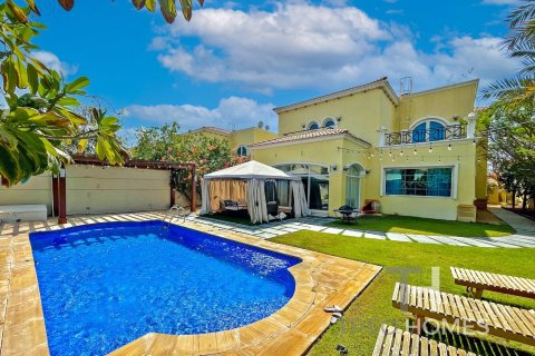 Villa à Legacy, Jumeirah Park, Dubai, 4 chambres, 402.73 m², № 120217 - photo 17