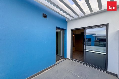 Снять в аренду таунхаус в Дубае: 4 спальни, 144м², № 90490 - фото 3