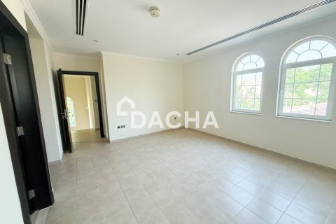 Villa in Jumeirah Park, Dubai 4 bedrooms, 530 sq.m. № 141407 - photo 9
