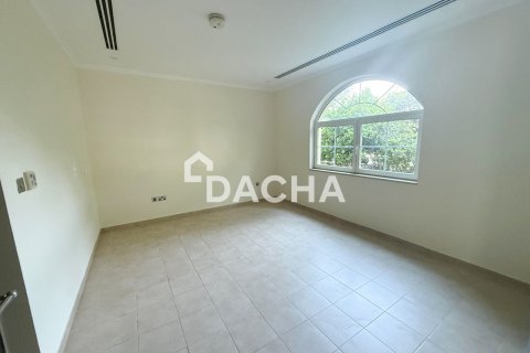 Villa in Jumeirah Park, Dubai 4 bedrooms, 530 sq.m. № 141407 - photo 7
