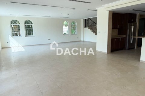 Villa in Jumeirah Park, Dubai 4 bedrooms, 530 sq.m. № 141407 - photo 14