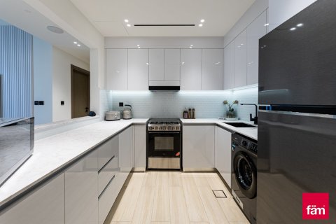 Appartement à Dubai, 2 chambres, 106.2 m², № 137555 - photo 2