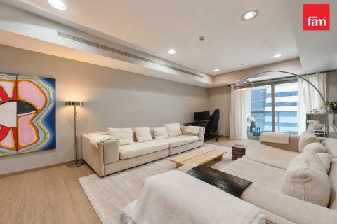 Apartment in Dubai Marina, Dubai 2 bedrooms, 121.3 sq.m. № 137551 - photo 14