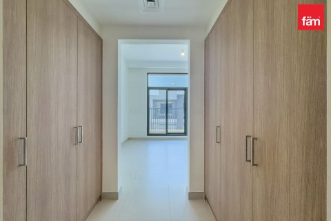 Villa in Dubai 5 bedrooms, 376.4 sq.m. № 60392 - photo 17