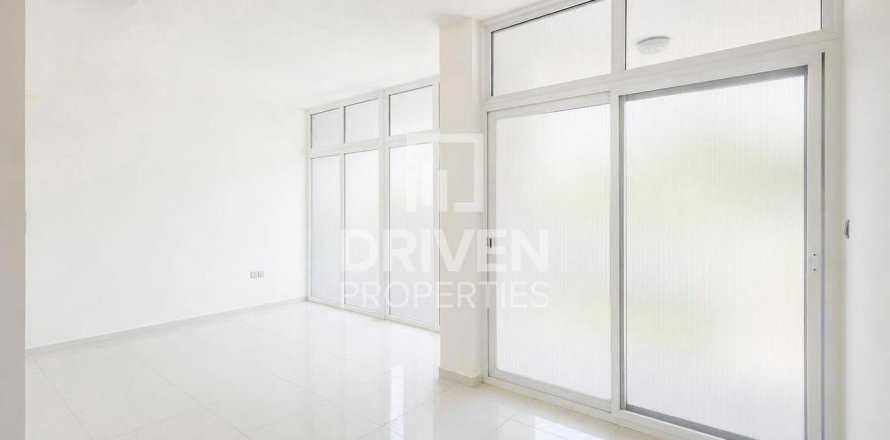 Townhouse in Dubai 3 bedrooms, 157.94 sq.m. № 134332