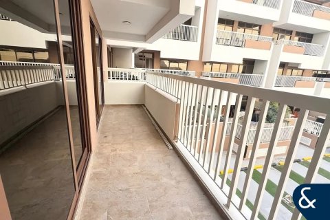 Apartment in Jumeirah Village Circle, Dubai 2 bedrooms, 121 sq.m. № 76208 - photo 12