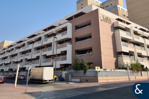 Apartment in Jumeirah Village Circle, Dubai 2 bedrooms, 121 sq.m. № 76208 - photo 1