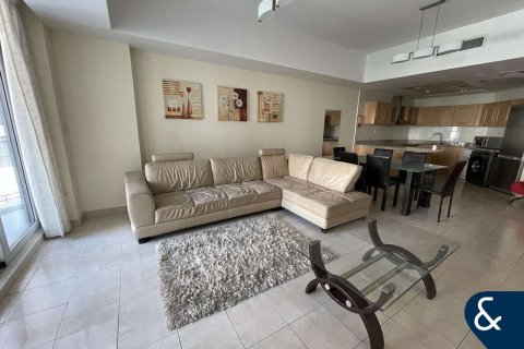 Apartment in The Waves, Dubai Marina, Dubai 1 bedroom, 112 sq.m. № 76206 - photo 3