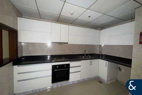 Apartment in Jumeirah Village Circle, Dubai 2 bedrooms, 121 sq.m. № 76210 - photo 7