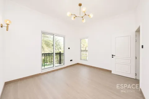 Villa à Jumeirah Islands, Dubai, 4 chambres, 491 m², № 122612 - photo 11