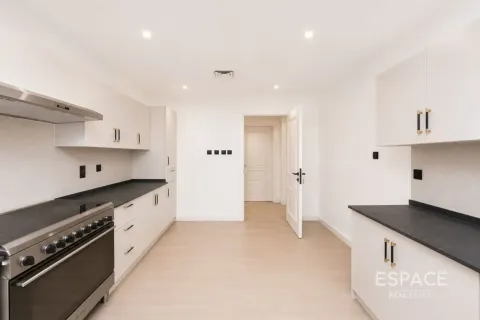 Villa à Jumeirah Islands, Dubai, 4 chambres, 491 m², № 122612 - photo 10