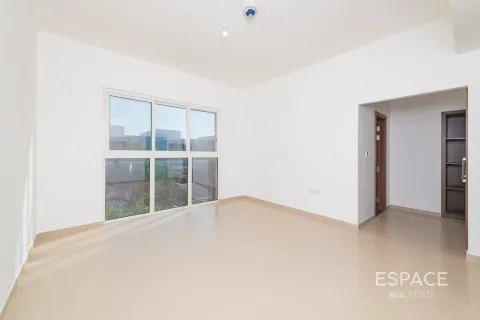 Villa in Mudon, Dubai 4 bedrooms, 251 sq.m. № 122613 - photo 5