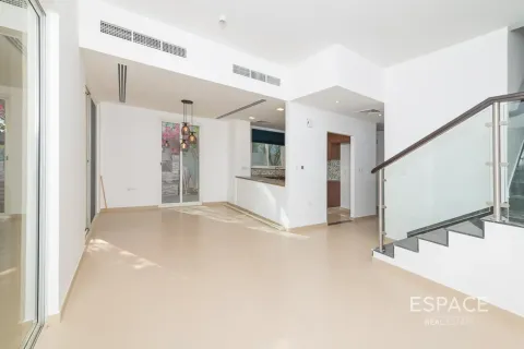 Villa in Mudon, Dubai 4 bedrooms, 251 sq.m. № 122613 - photo 3