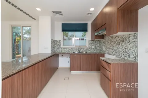 Villa in Mudon, Dubai 4 bedrooms, 251 sq.m. № 122613 - photo 10
